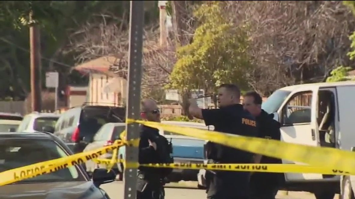 Triple stabbing kills 1, injures 2